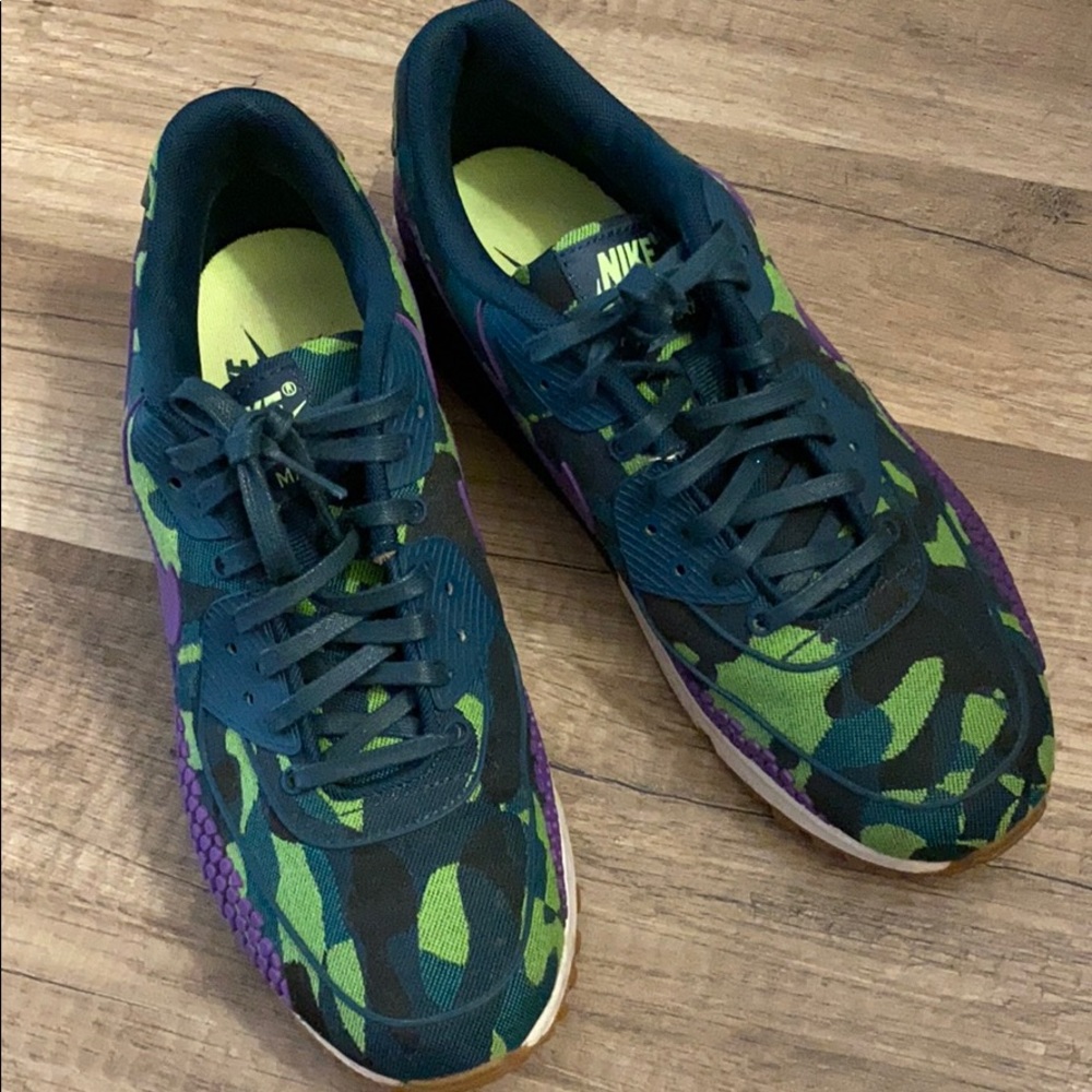 Nike Air Max 90 Jacquard Premium Women's Size 7.5 Sneakers Purple Camo